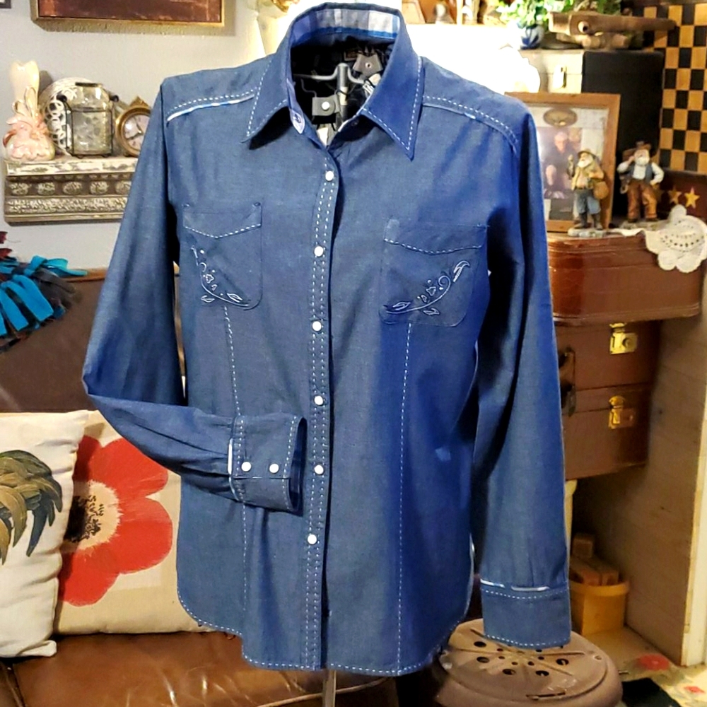 Woman shirt